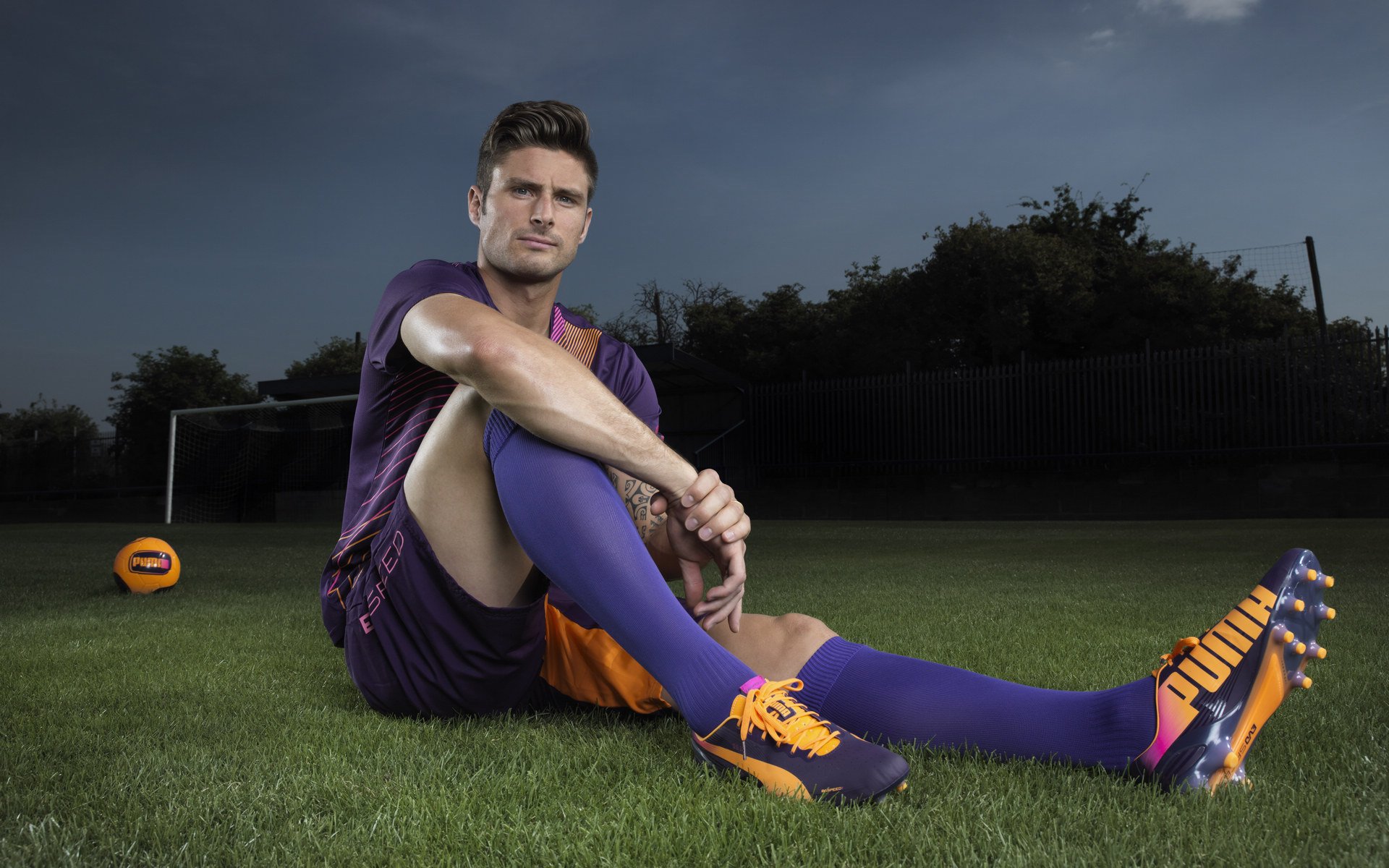 中国马拉松锦标赛桂林山水站 雨雾漓江间选手奔跑在画卷里,桂林马拉松赛道